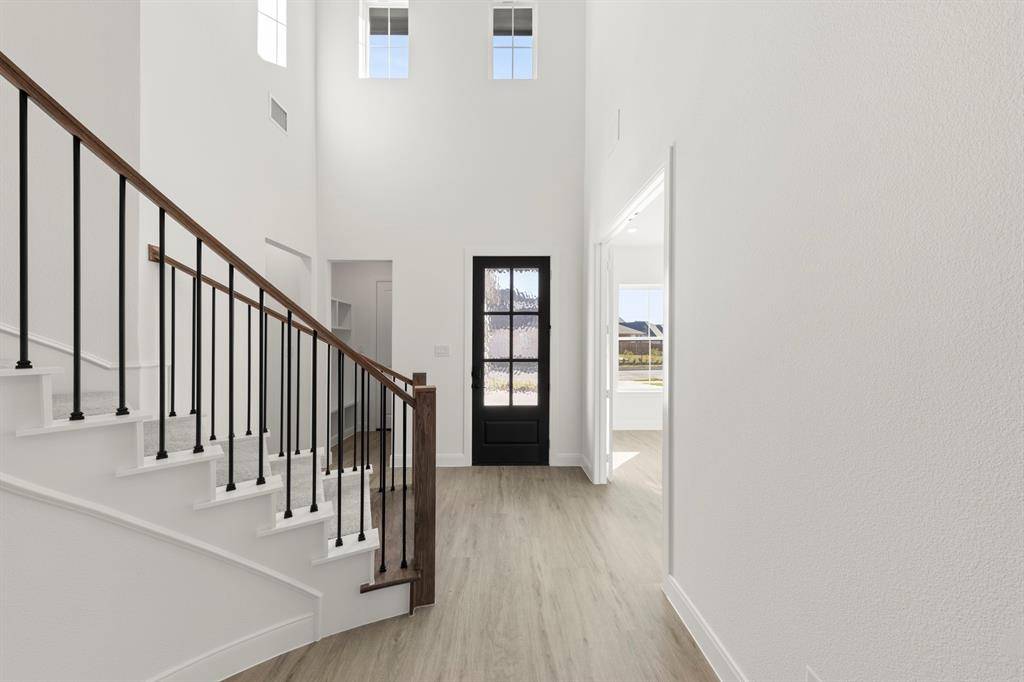 605 Bunchberry Street, Fort Worth, TX 76247