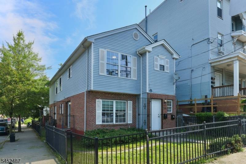 586 15Th Ave, Newark City, NJ 07103