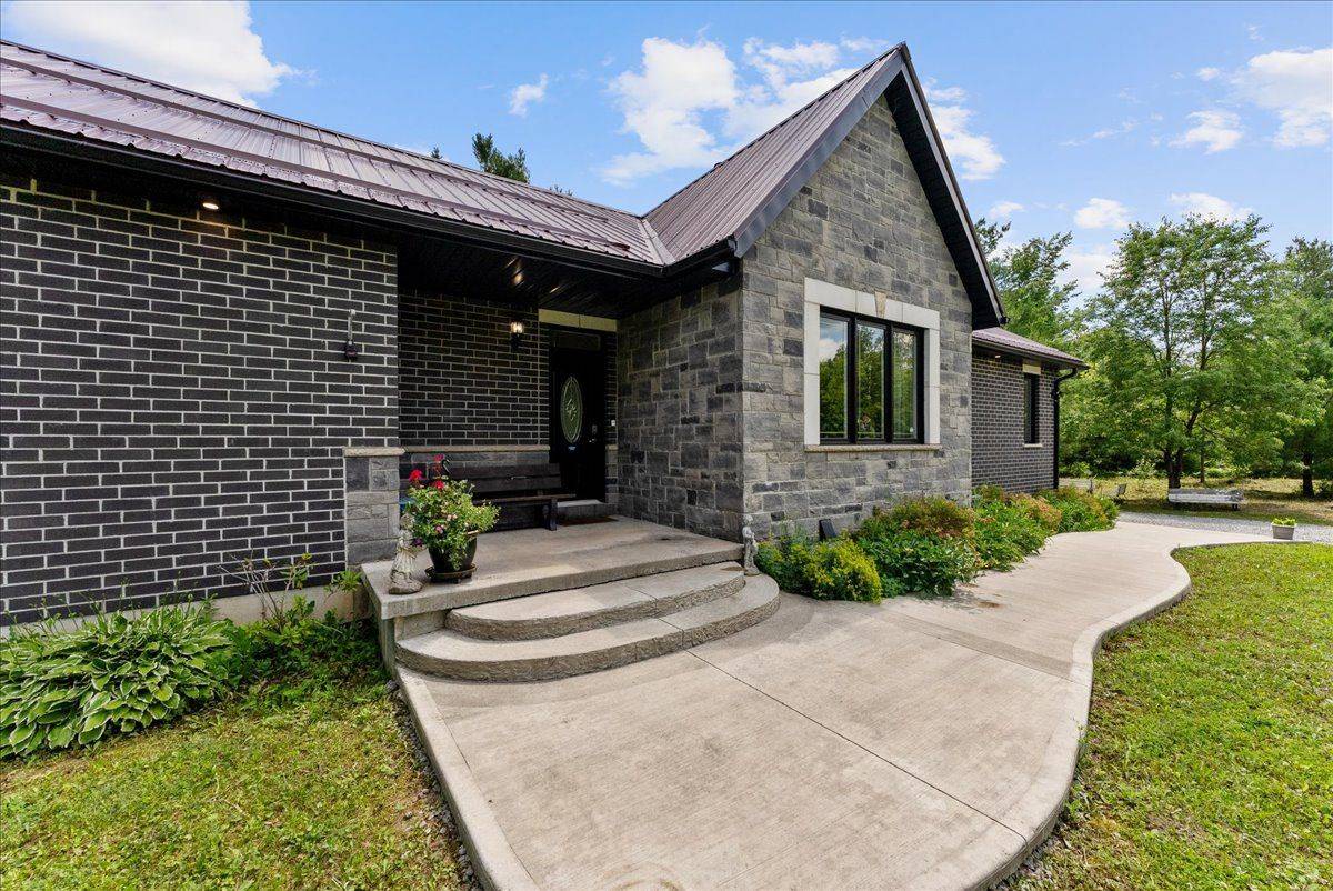 42 Maritime RD, Kawartha Lakes, ON K0M 2B0