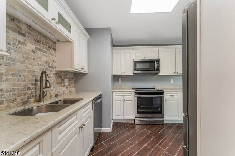 159 Old Clinton Rd, Raritan Twp., NJ 08822