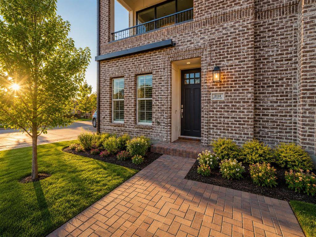 2114 Wenge Lane, Dallas, TX 75219