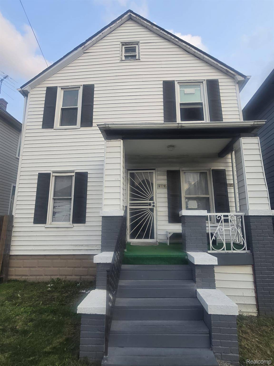 2960 Jacob ST, Hamtramck, MI 48212