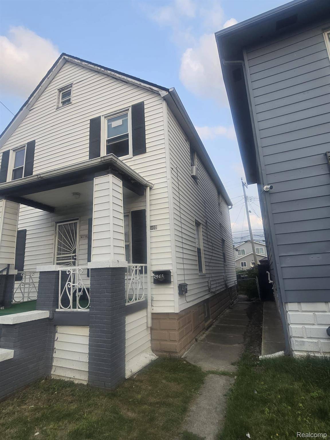 2960 Jacob ST, Hamtramck, MI 48212