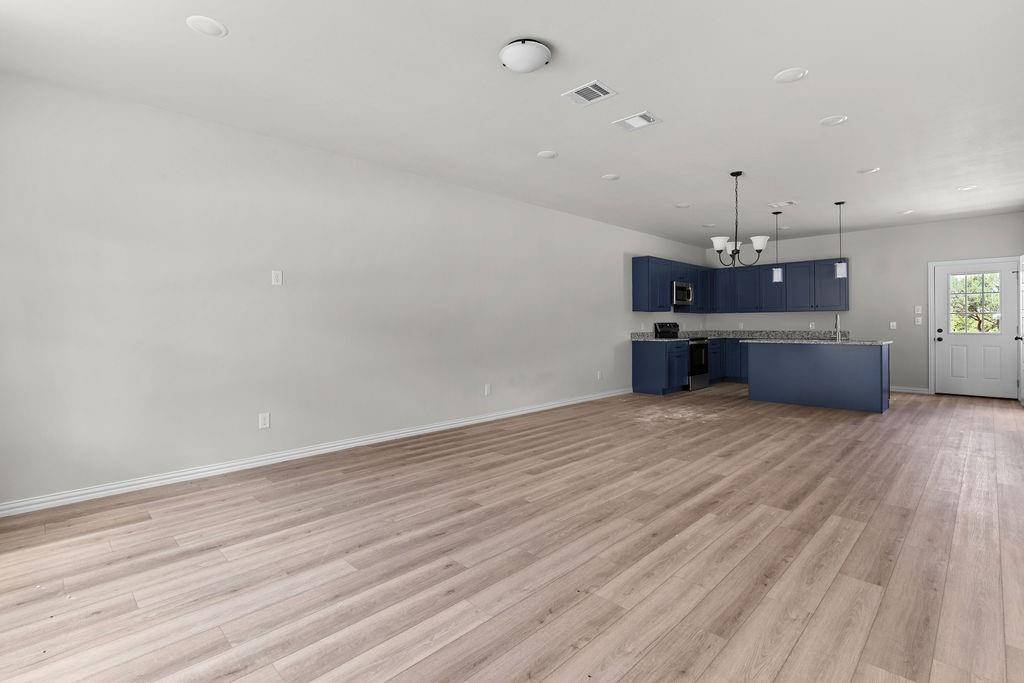 3125 N Lumber Street, Fort Worth, TX 76112