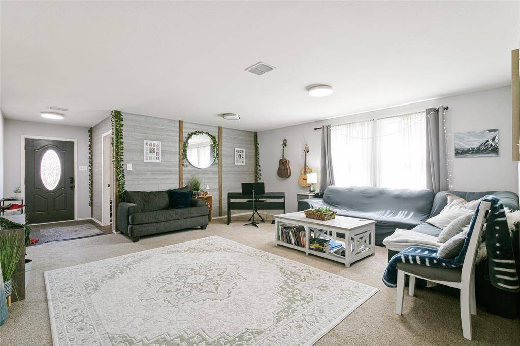 4548 Martingale View Lane, Fort Worth, TX 76244
