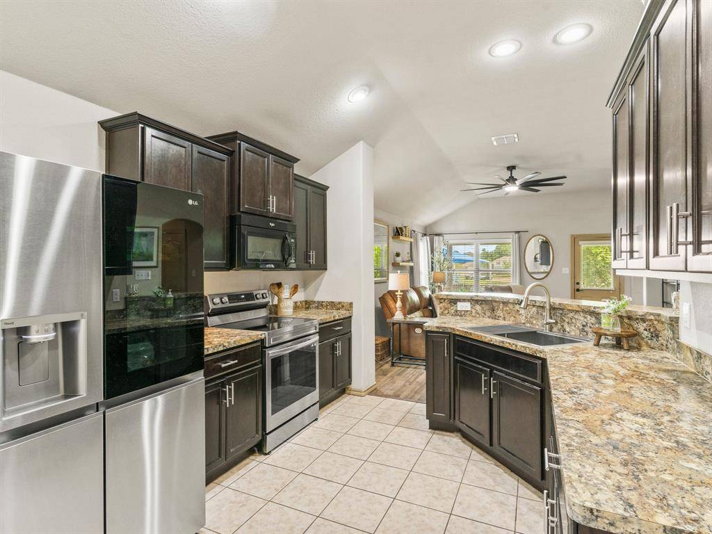 9805 Osprey Drive, Fort Worth, TX 76108
