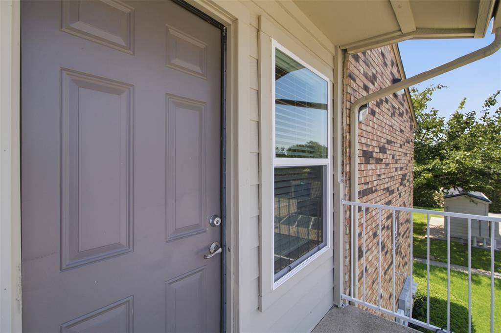 2200 E Trinity Mills Road #402, Carrollton, TX 75006