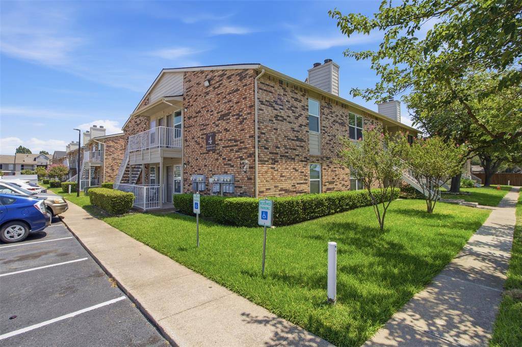 2200 E Trinity Mills Road #402, Carrollton, TX 75006