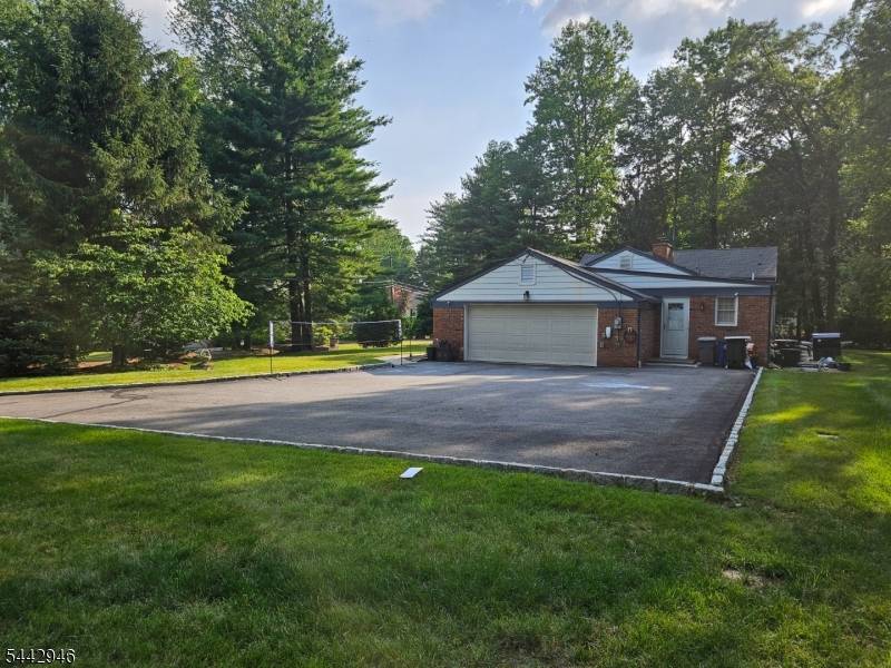 9 Fox Rd, Montville Twp., NJ 07045