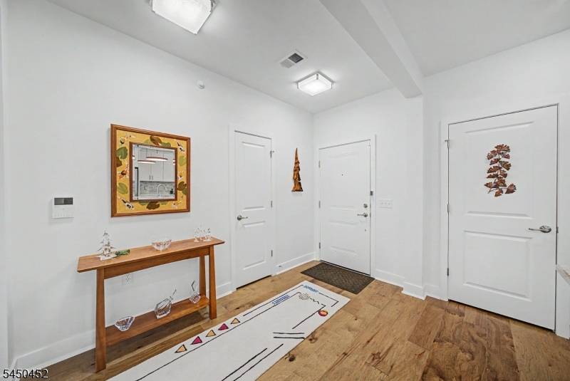 13 Whitney Ave #13, Morris Plains Boro, NJ 07950