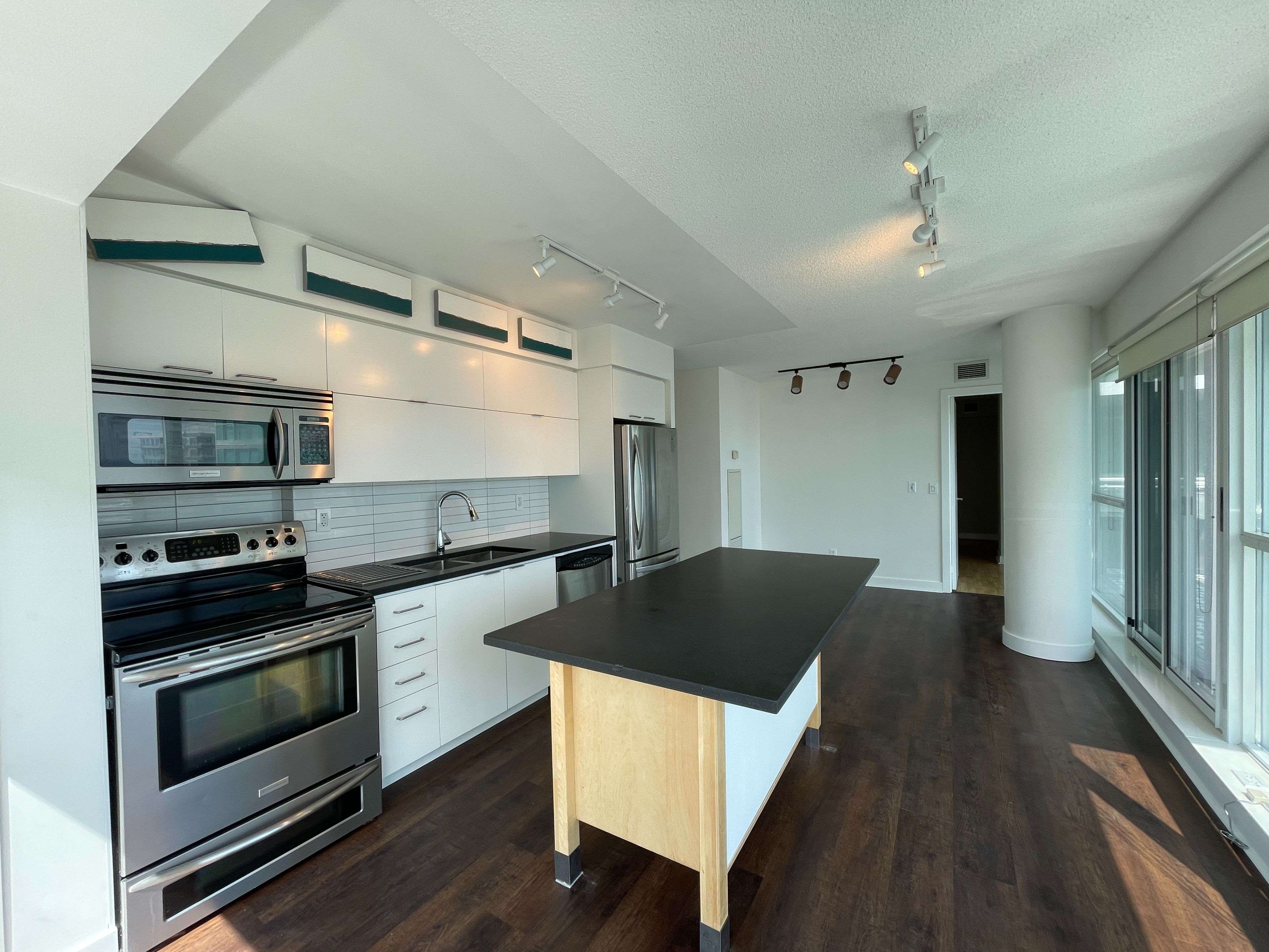 80 Western Battery RD #2303, Toronto C01, ON M6K 3S1