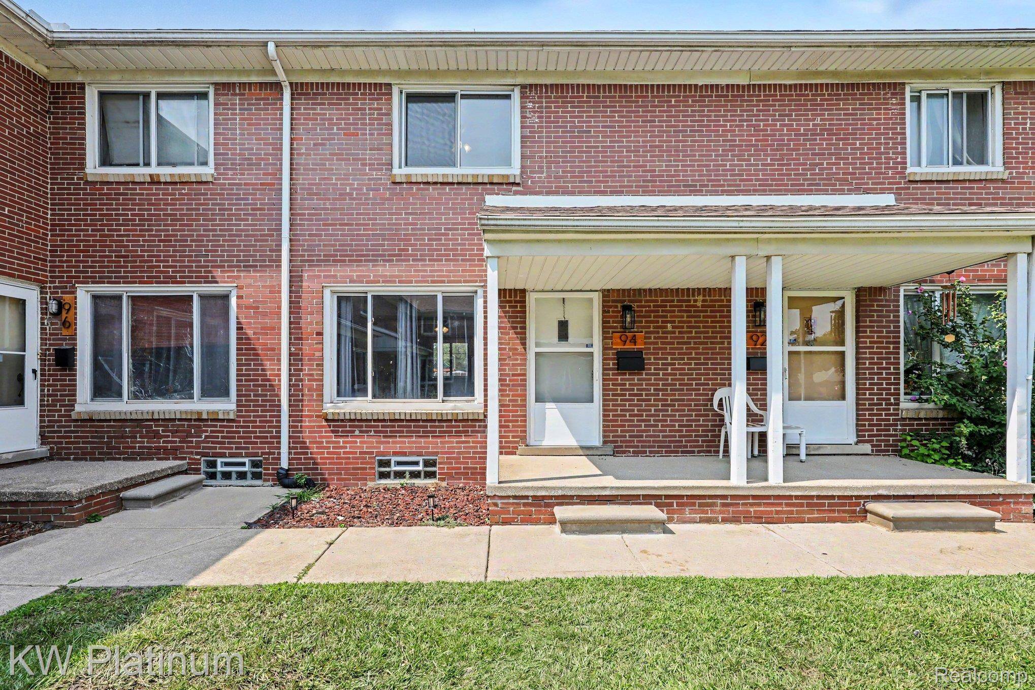 94 CROCKER BLVD, Mt. Clemens, MI 48043