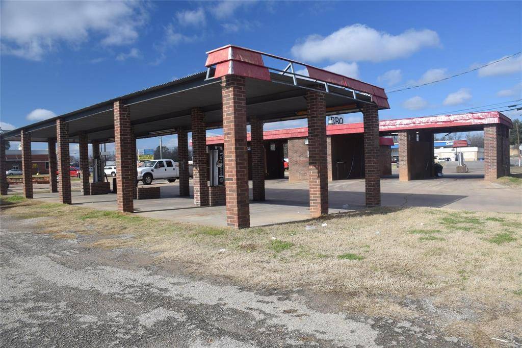 324 E Coke Road, Winnsboro, TX 75494