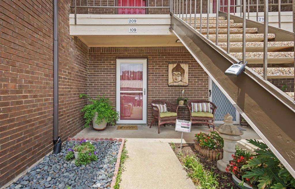2505 Wedglea Drive #109, Dallas, TX 75211