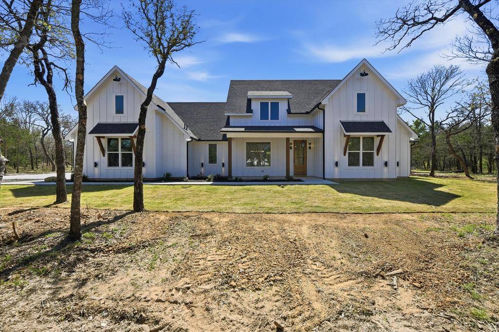 377 Oak Cove Court, Sunset, TX 76270