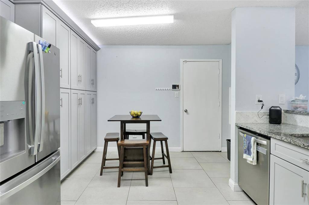 7544 Arbor Hill Drive, Fort Worth, TX 76120