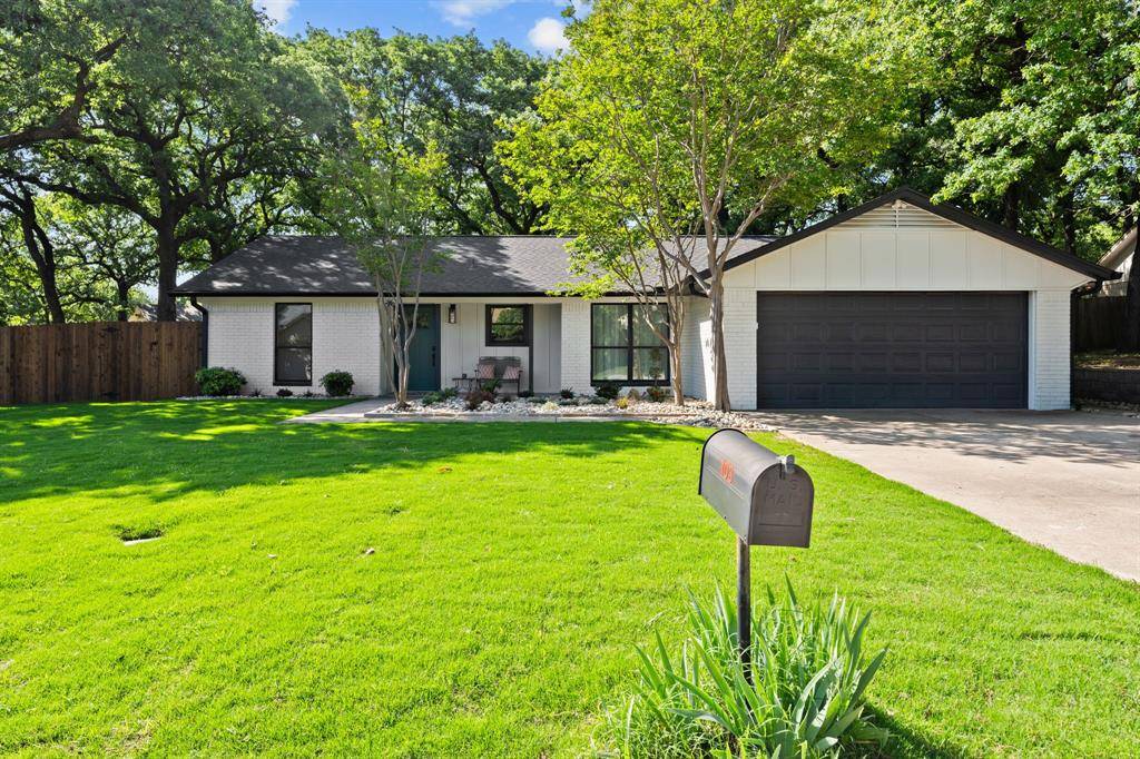 103 Camelot Drive, Weatherford, TX 76086