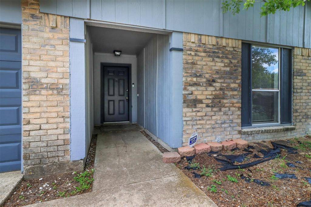 7012 Lincolnshire Lane, North Richland Hills, TX 76182