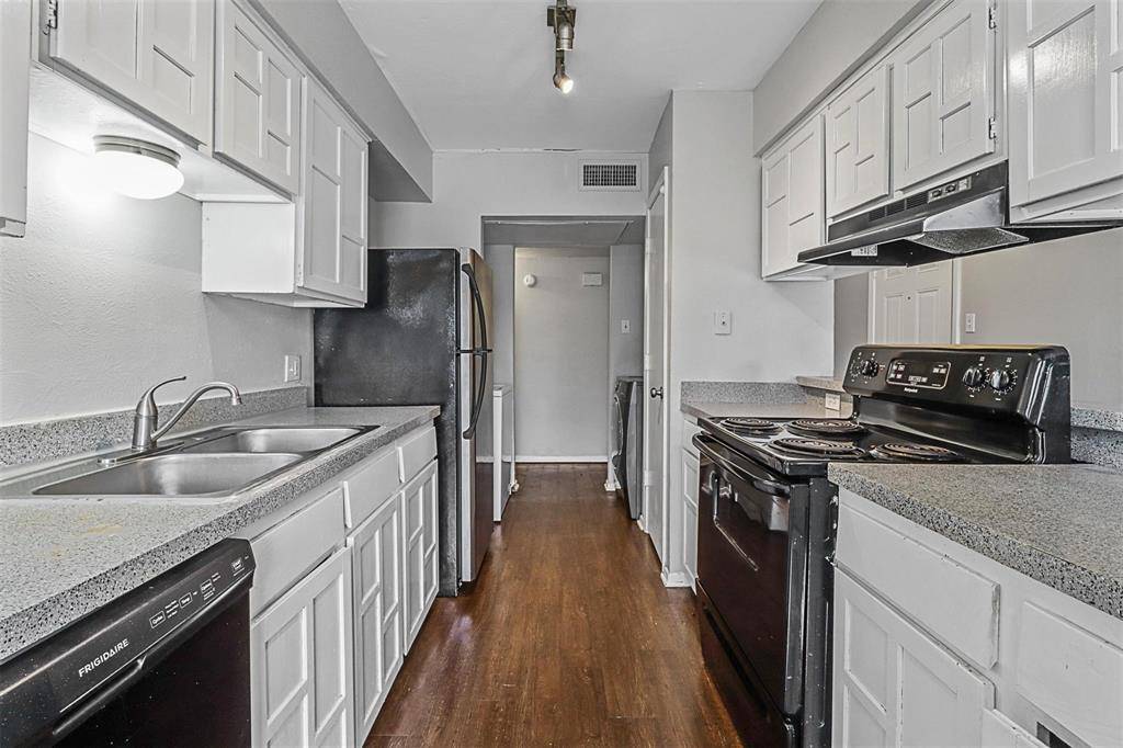 7012 Lincolnshire Lane, North Richland Hills, TX 76182