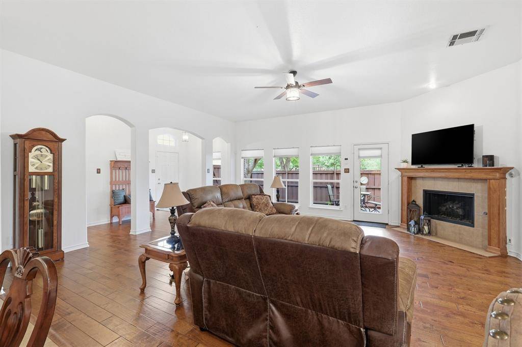 7764 Lancaster, Frisco, TX 75035
