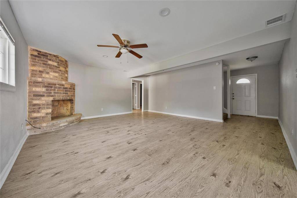 10071 Woodhollow Drive, Conroe, TX 77385