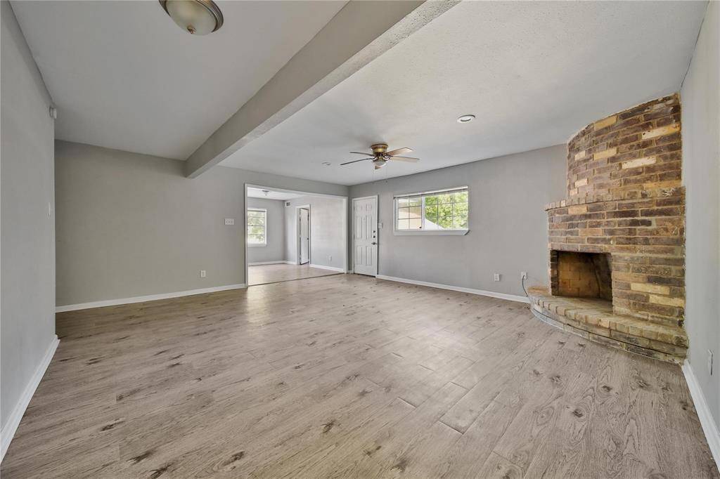 10071 Woodhollow Drive, Conroe, TX 77385