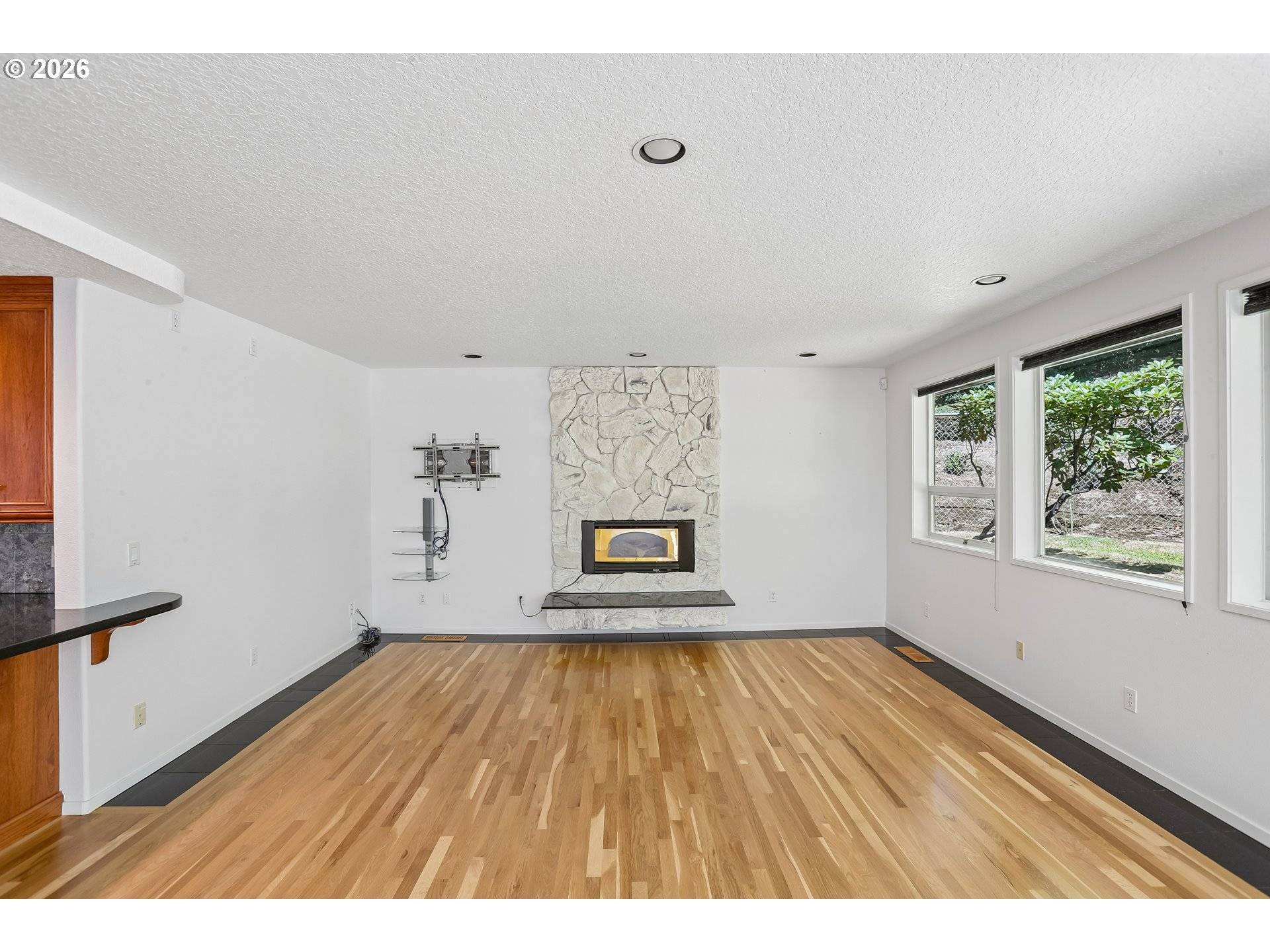 10838 S SOUTHRIDGE DR, Portland, OR 97219