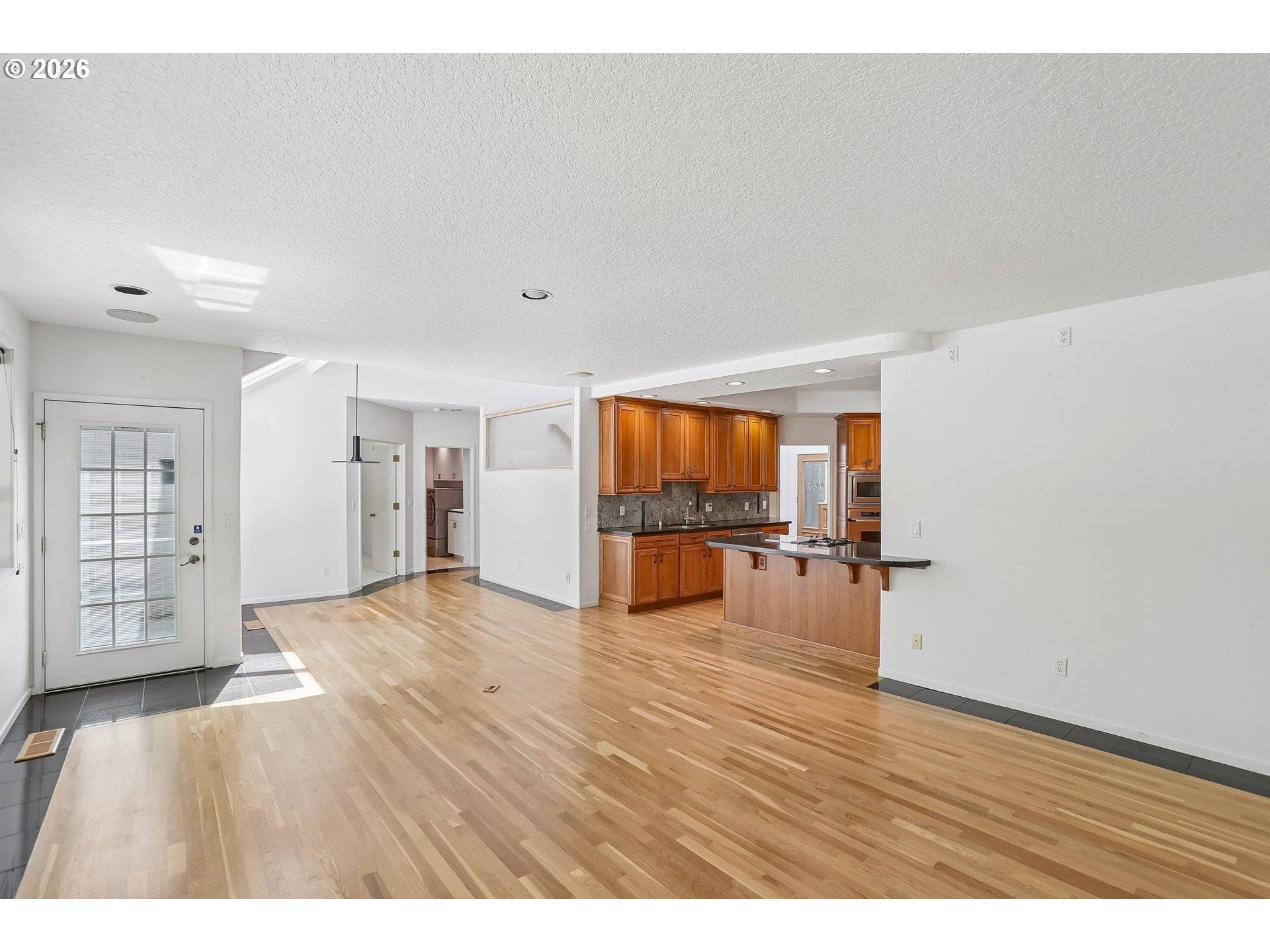 10838 S SOUTHRIDGE DR, Portland, OR 97219