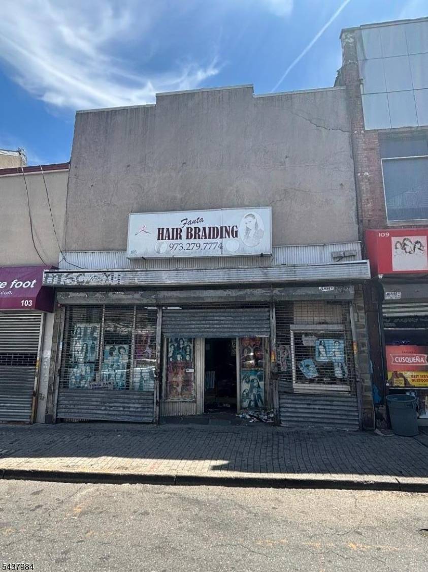 105 Main St, Paterson City, NJ 07505