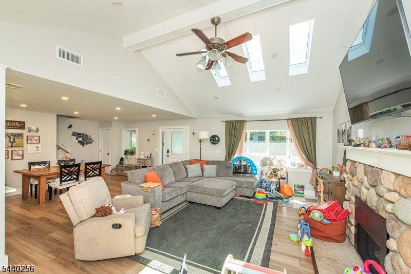 40 Hancock Dr, West Milford Twp., NJ 07480