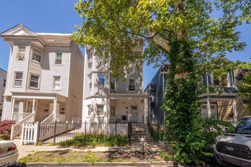 77 S 16Th St, East Orange City, NJ 07018