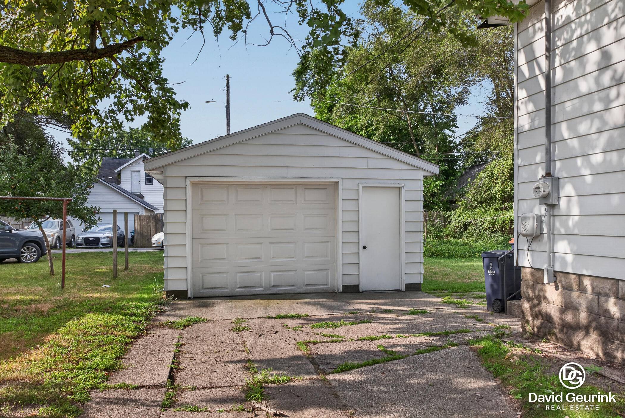 180 W 18th ST, Holland City, MI 49423