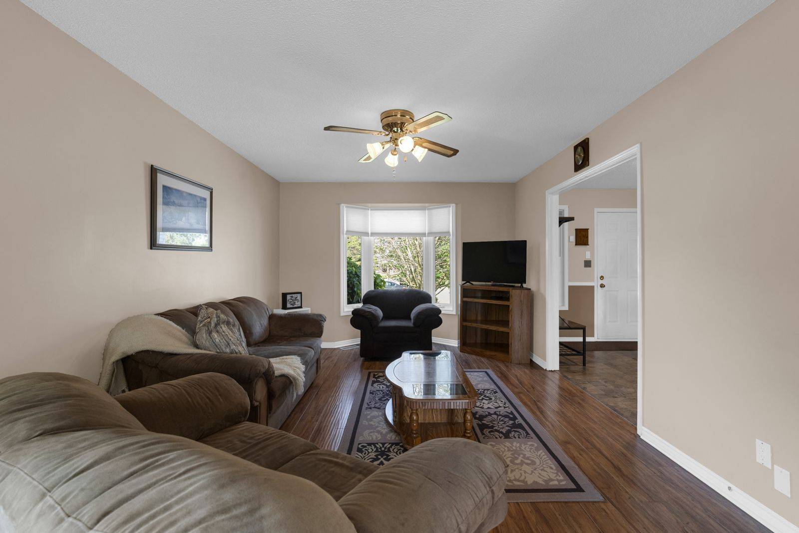 5 Allan CT, Springwater, ON L0L 1P0