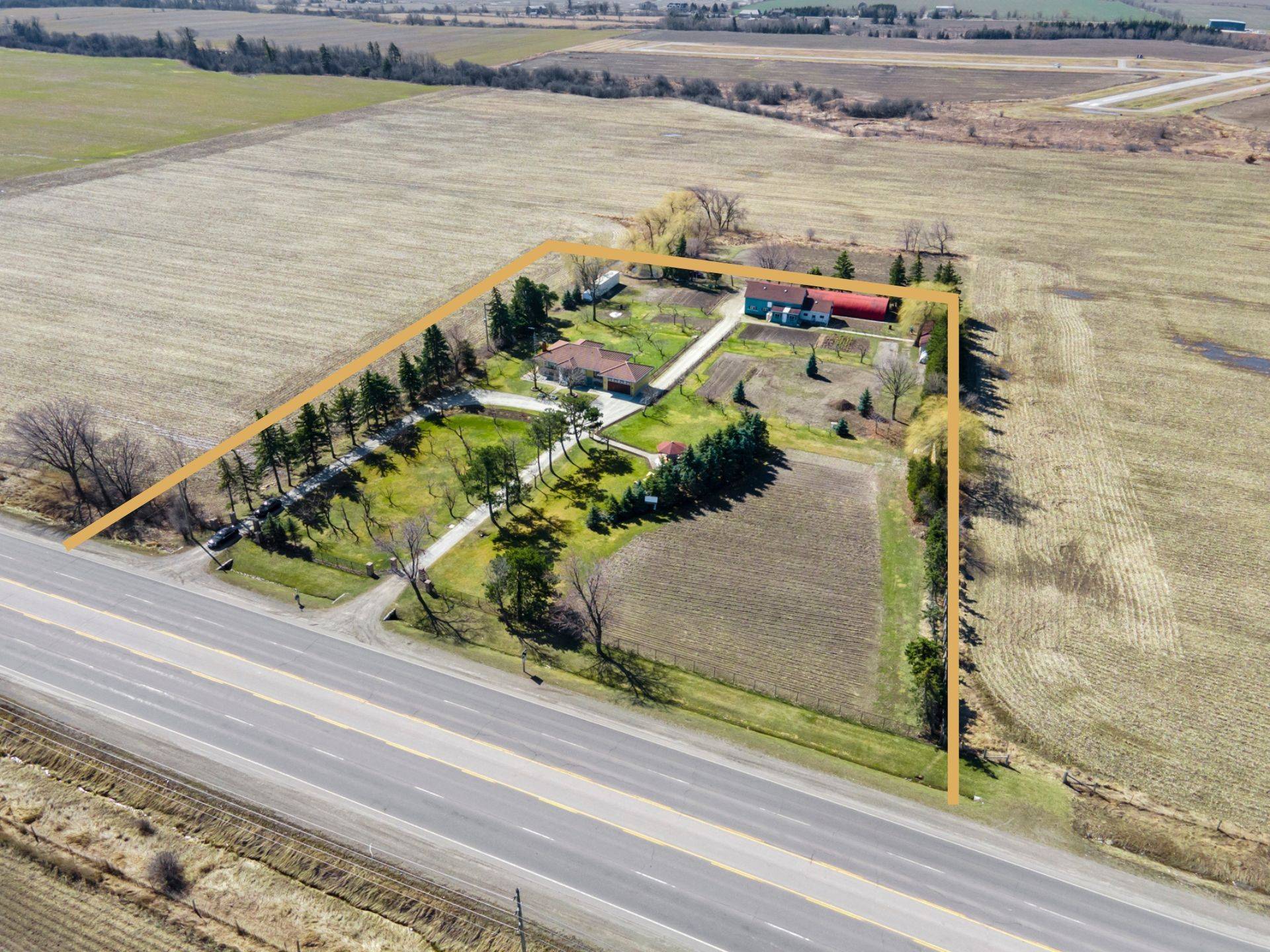 13478 Hurontario ST, Caledon, ON L7C 2B9