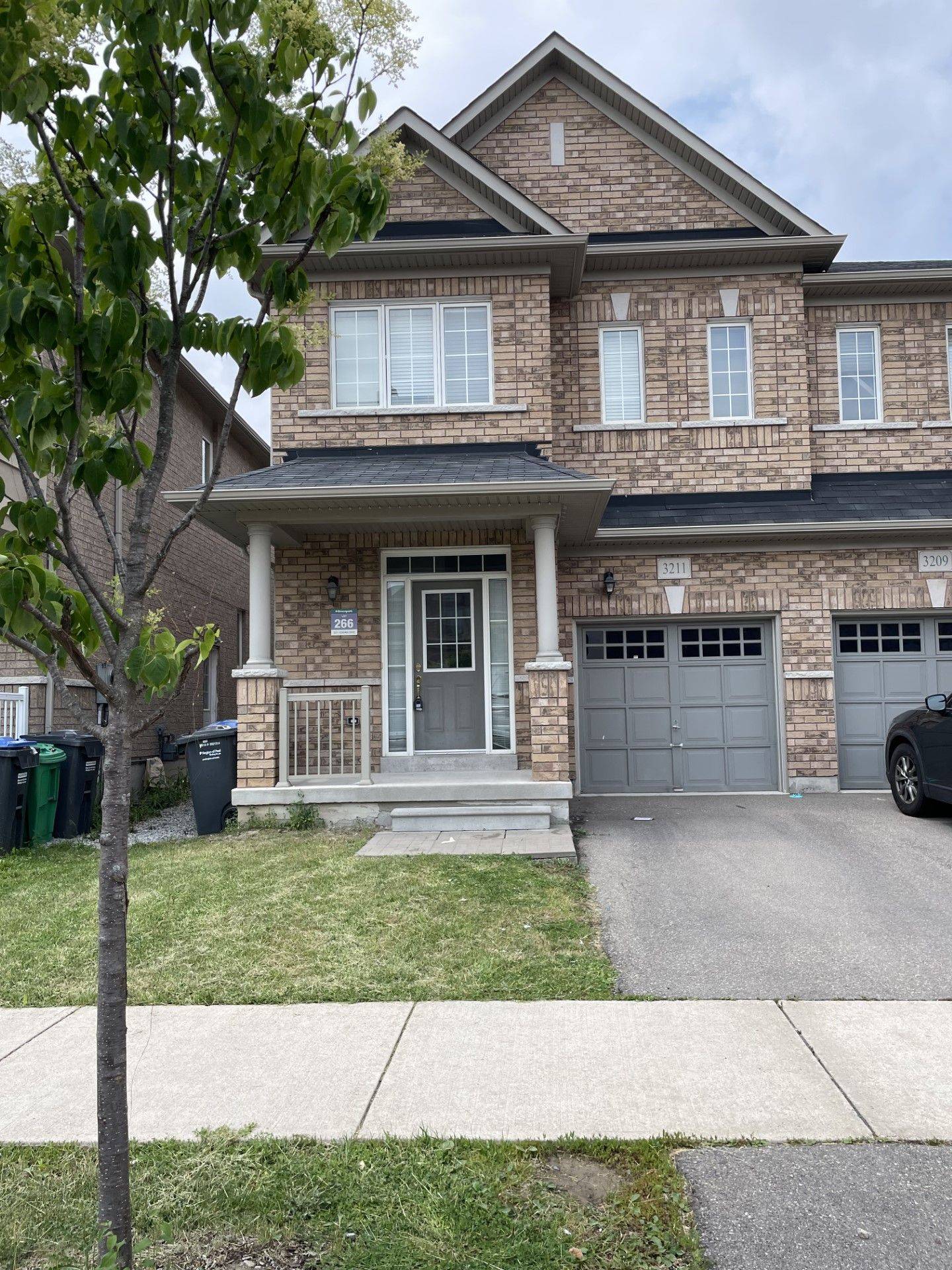 3211 Edwyna DR, Mississauga, ON L5M 0V3