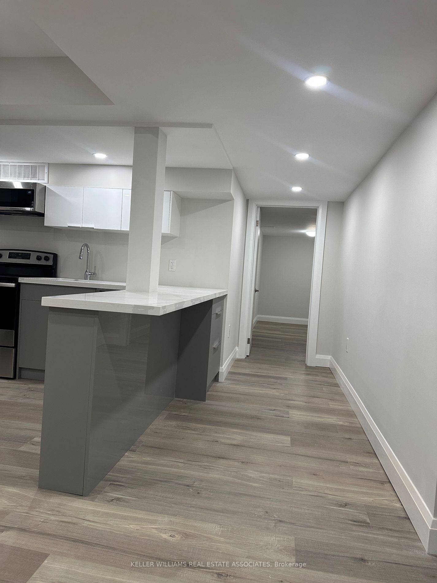 24 Hubbell RD, Brampton, ON L6Y 2A5