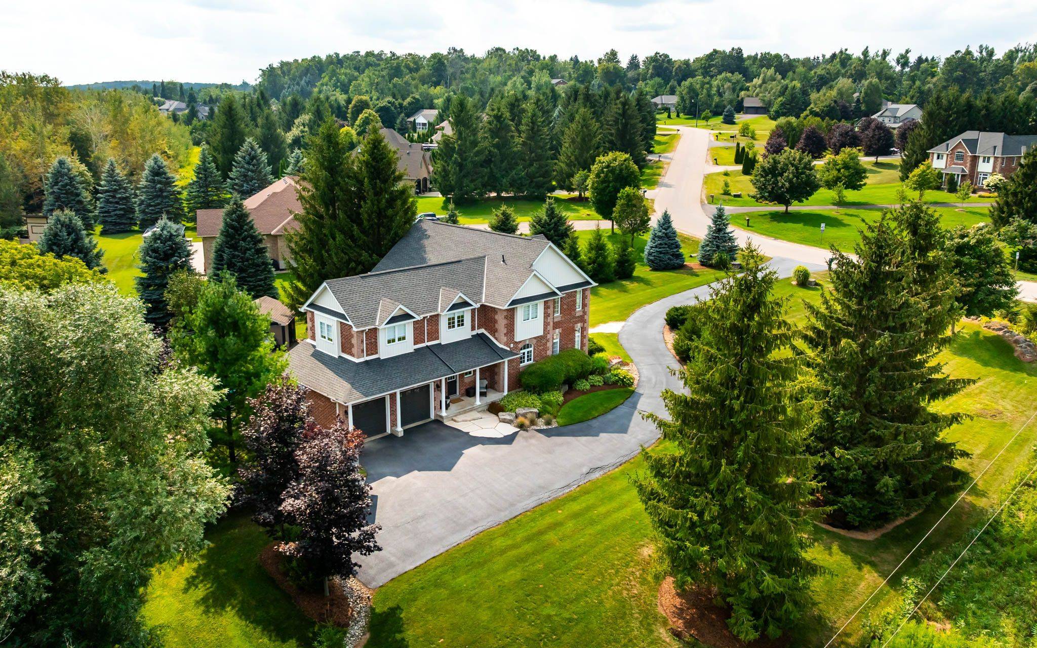 44 Woodland DR, East Garafraxa, ON L9W 6B7