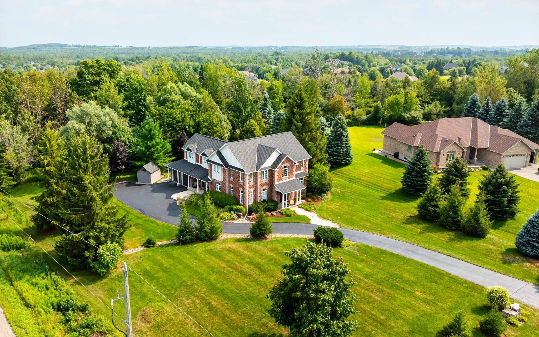 44 Woodland DR, East Garafraxa, ON L9W 6B7