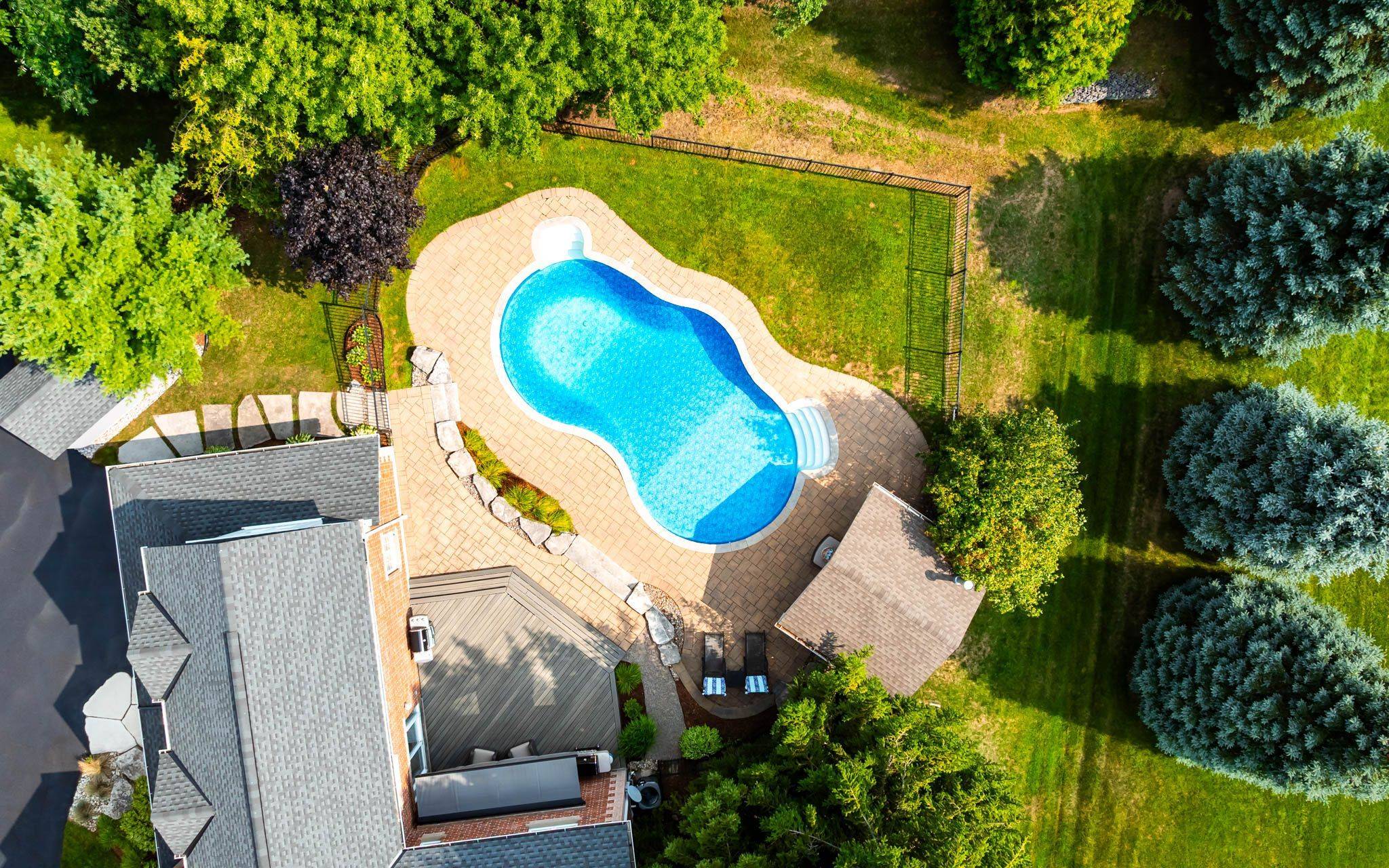 44 Woodland DR, East Garafraxa, ON L9W 6B7
