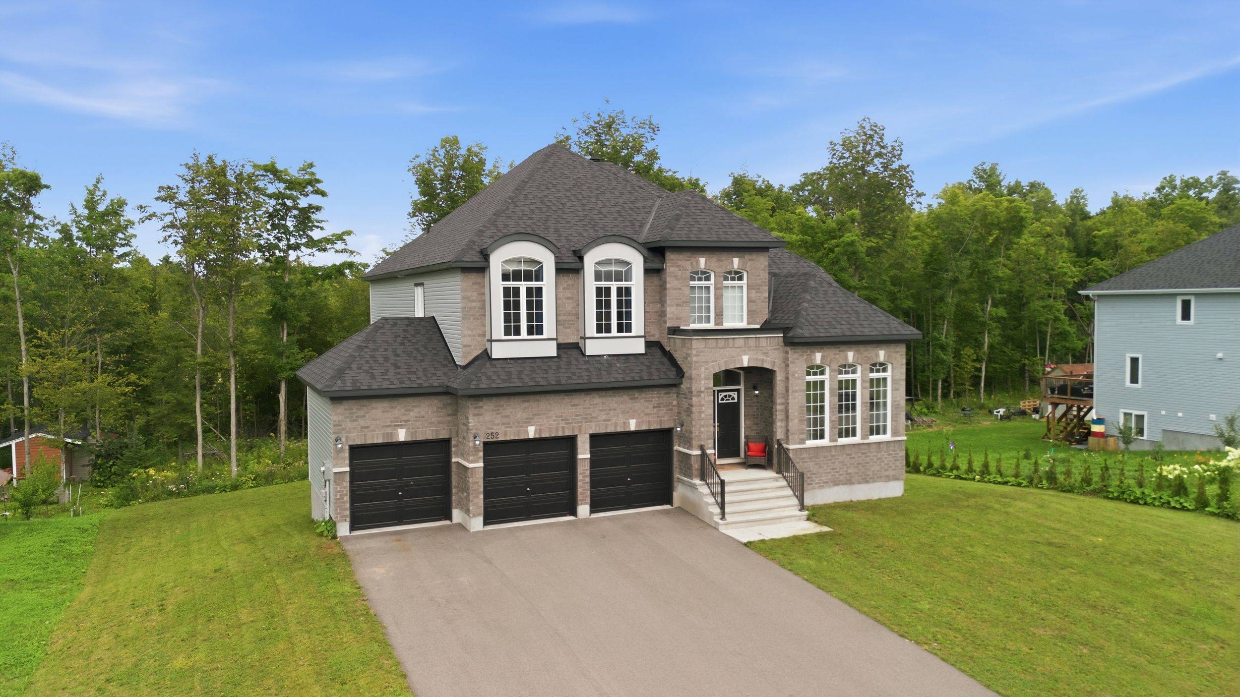 252 Antler CT, Mississippi Mills, ON K0A 1A0
