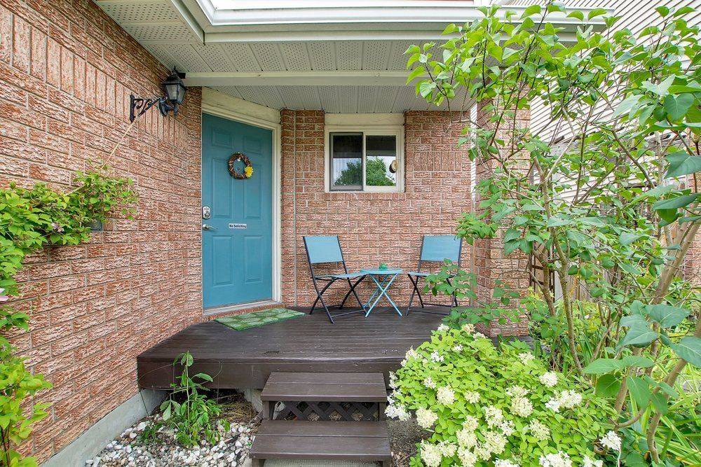 50 Burlington CRES, Hunt Club - South Keys And Area, ON K1T 3K7