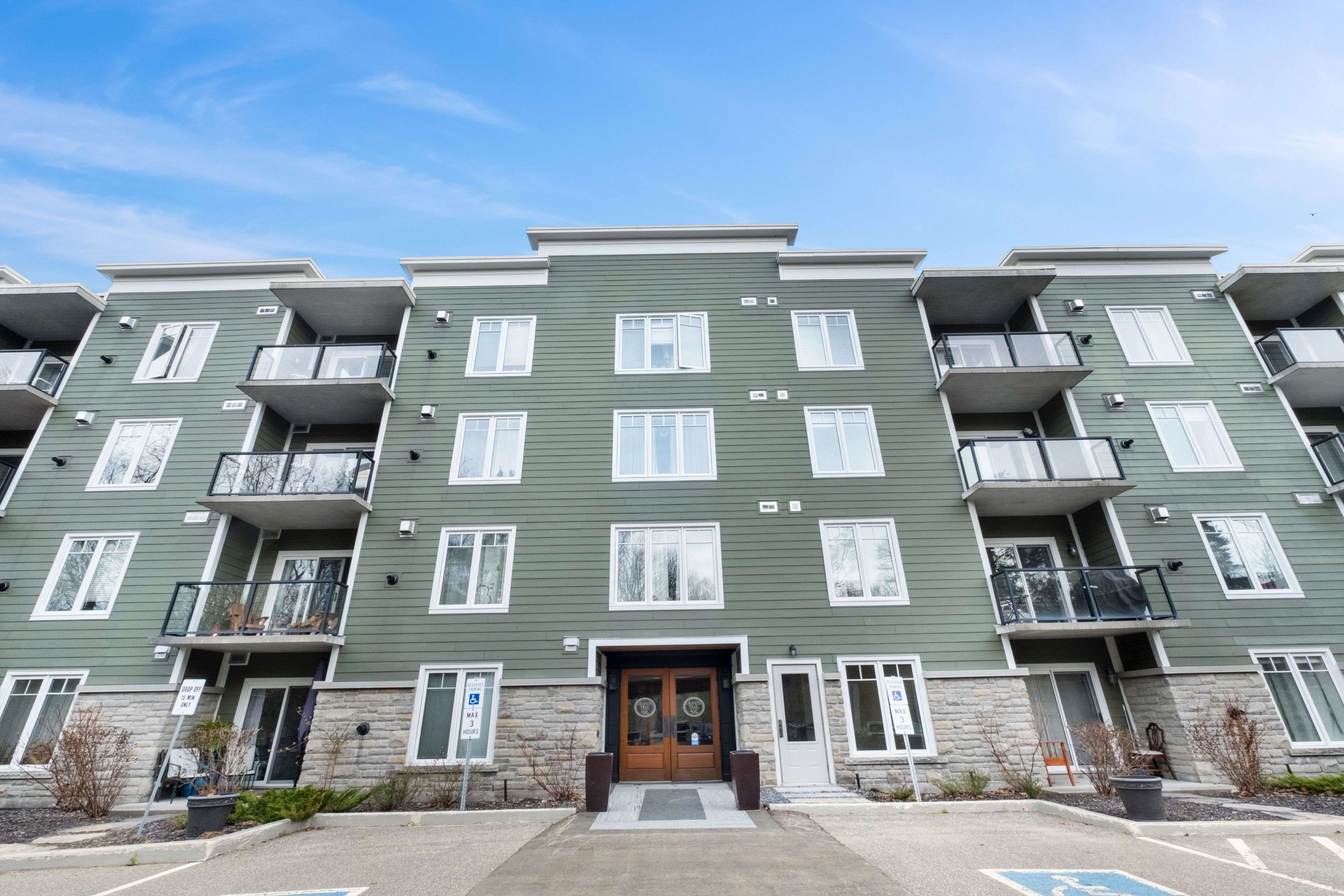 391 James ST W #404, Gravenhurst, ON P1P 0A5