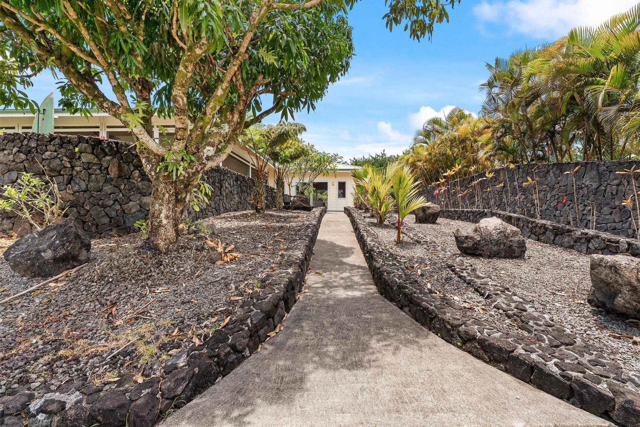 15-2075 18TH AVE, Keaau, HI 96749