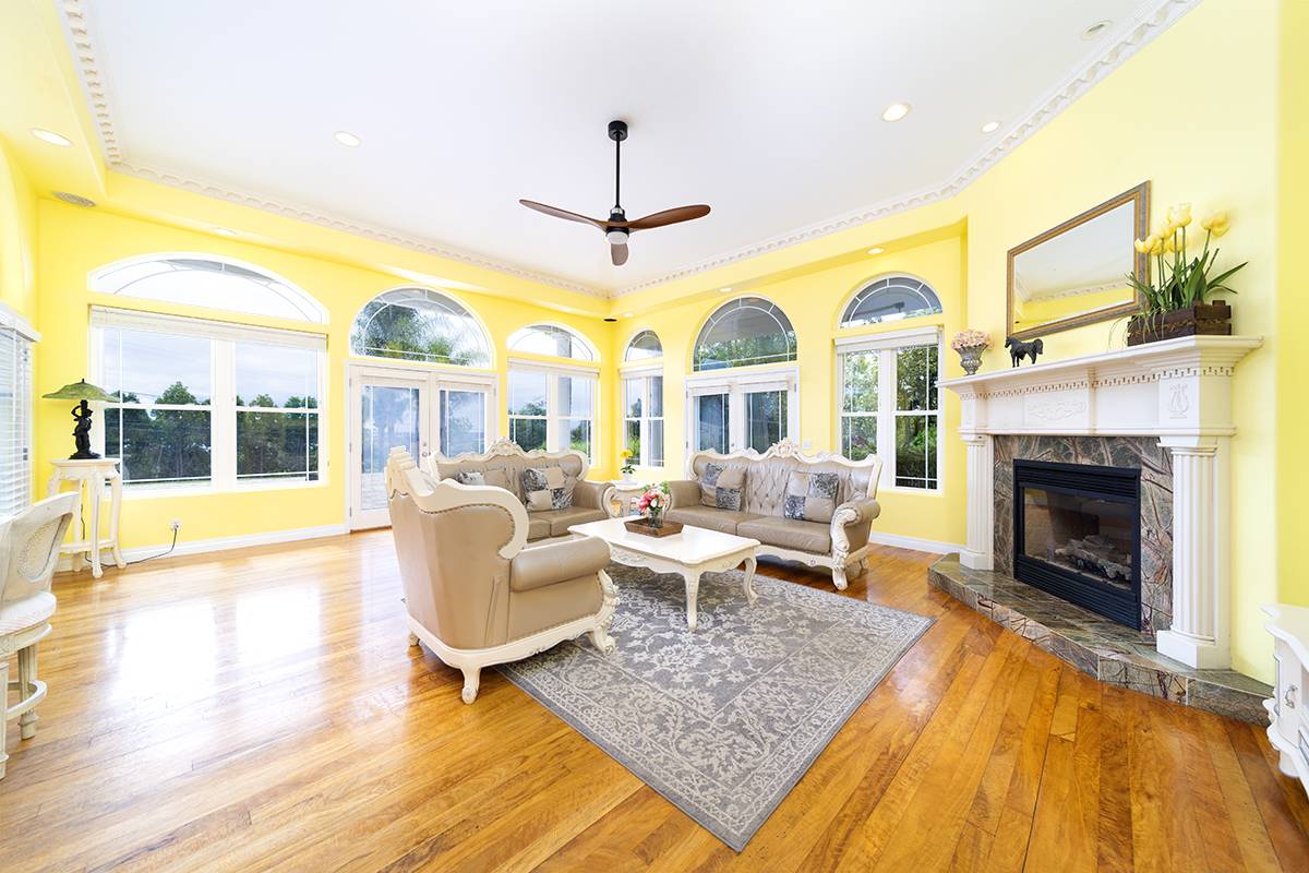 647 KAUHIULA RD, Hilo, HI 96720