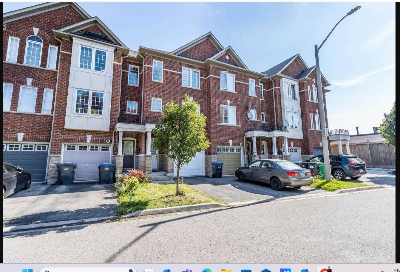 17 Rock Haven LN, Brampton, ON L6X 0H2