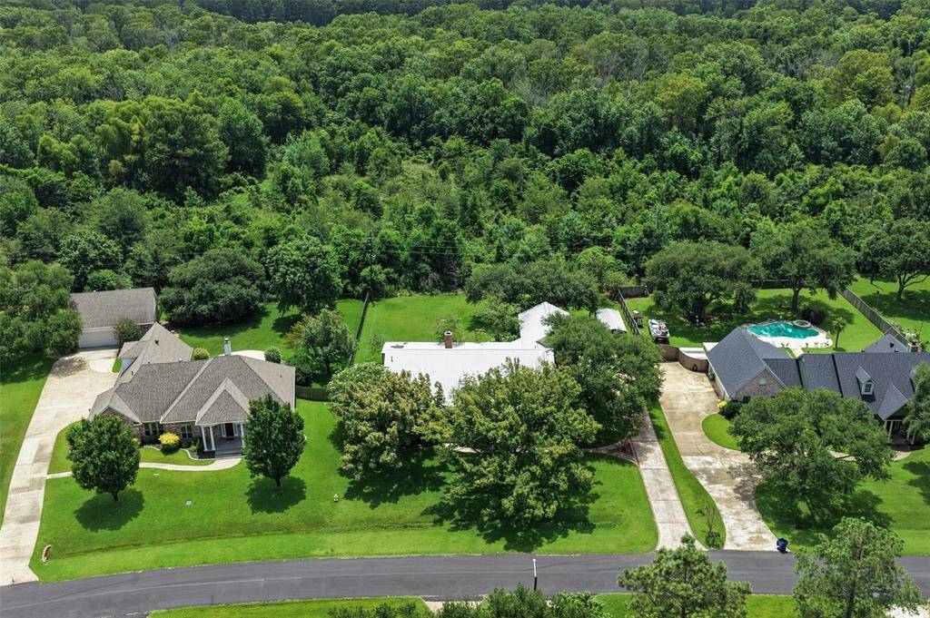 340 Hunters Hollow Drive, Bossier City, LA 71111
