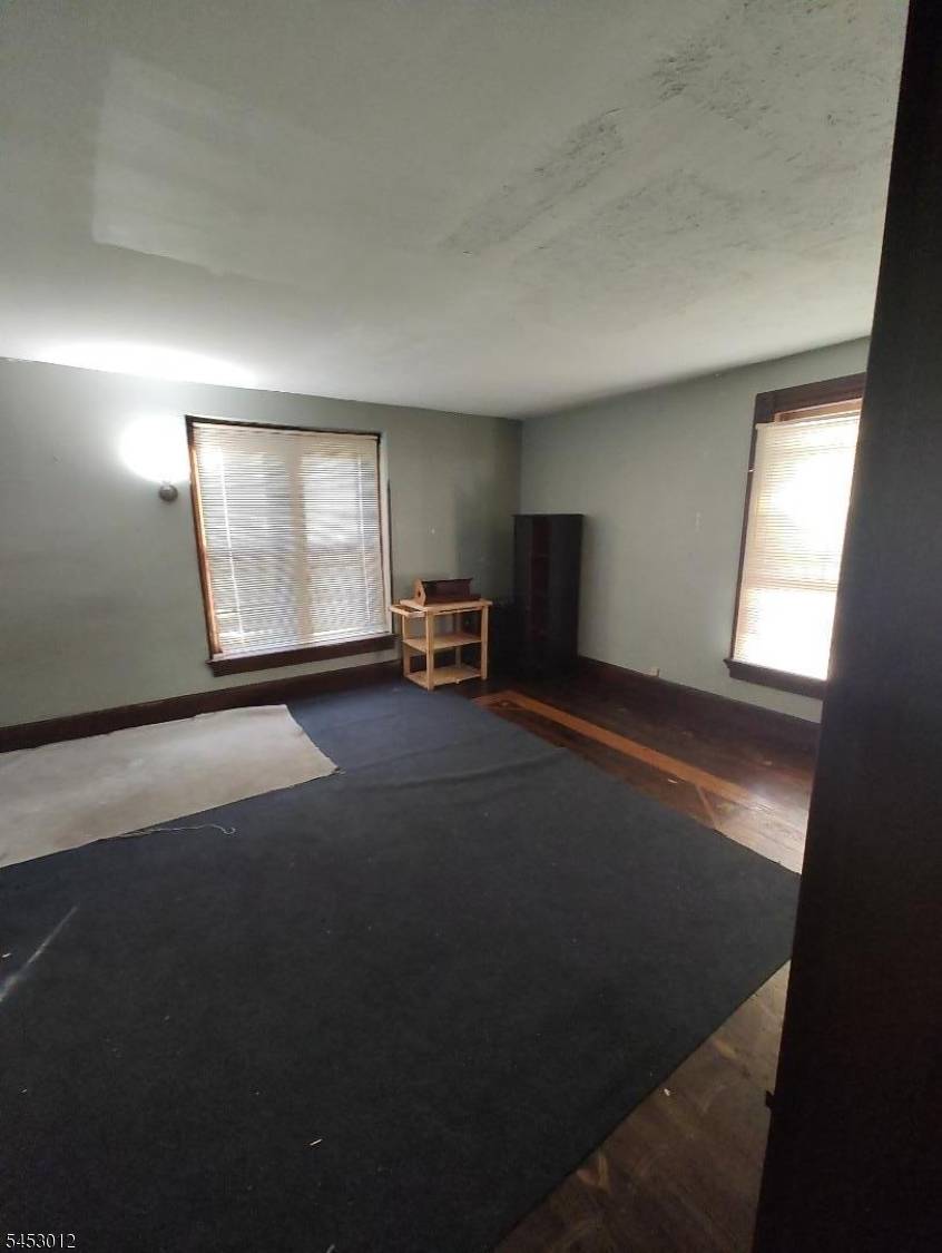 20 Grand Ave, Washington Boro, NJ 07882