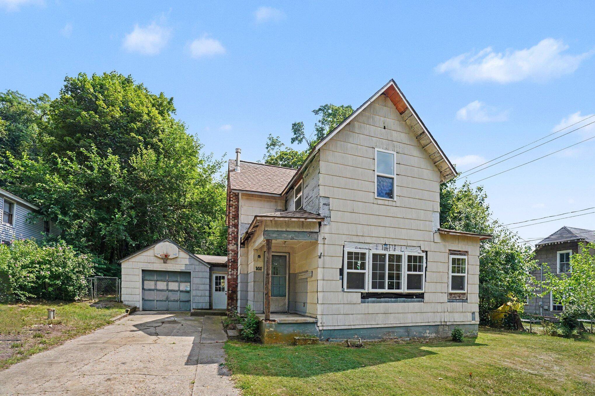 102 Worden AVE, Comstock Twp, MI 49048