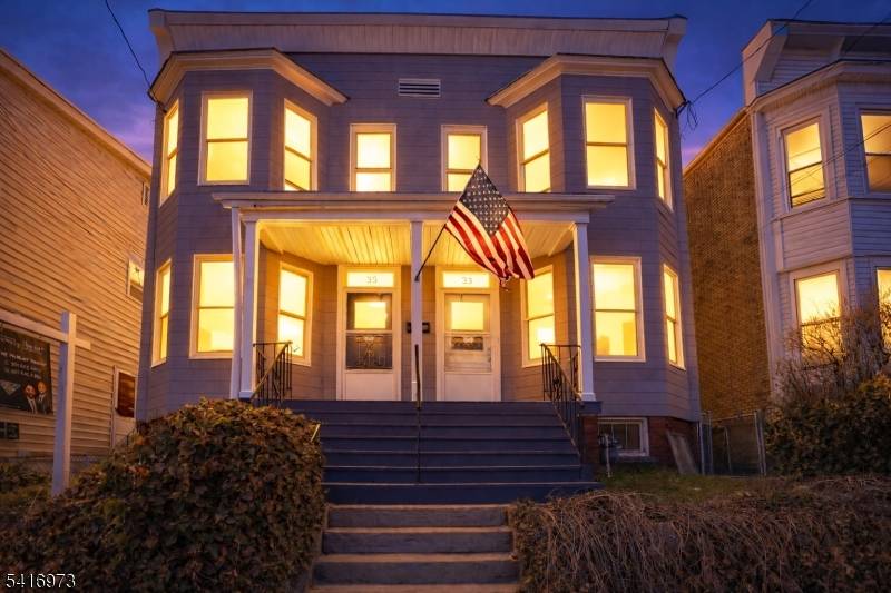 33-35 Delaware St, Elizabeth City, NJ 07206