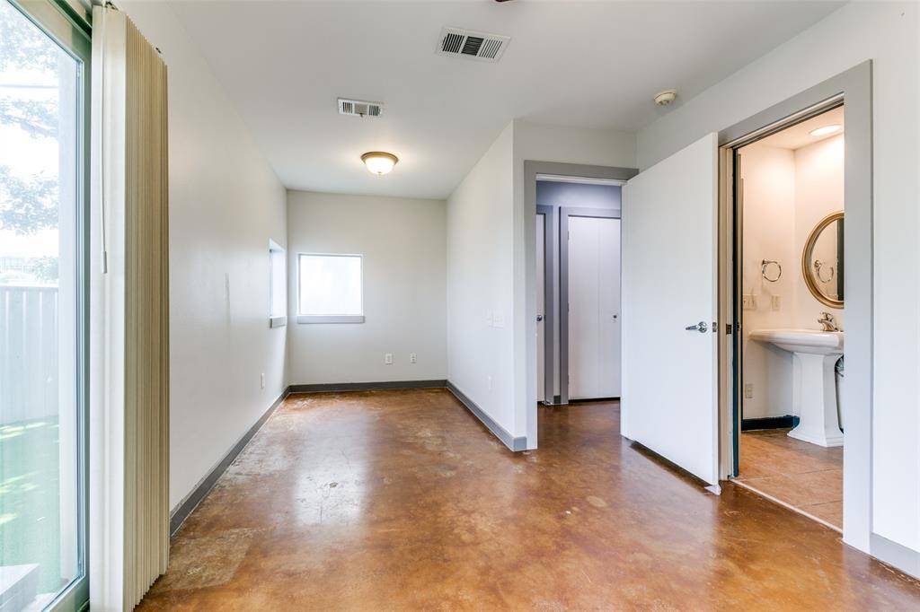 3801 San Jacinto Street #B, Dallas, TX 75204